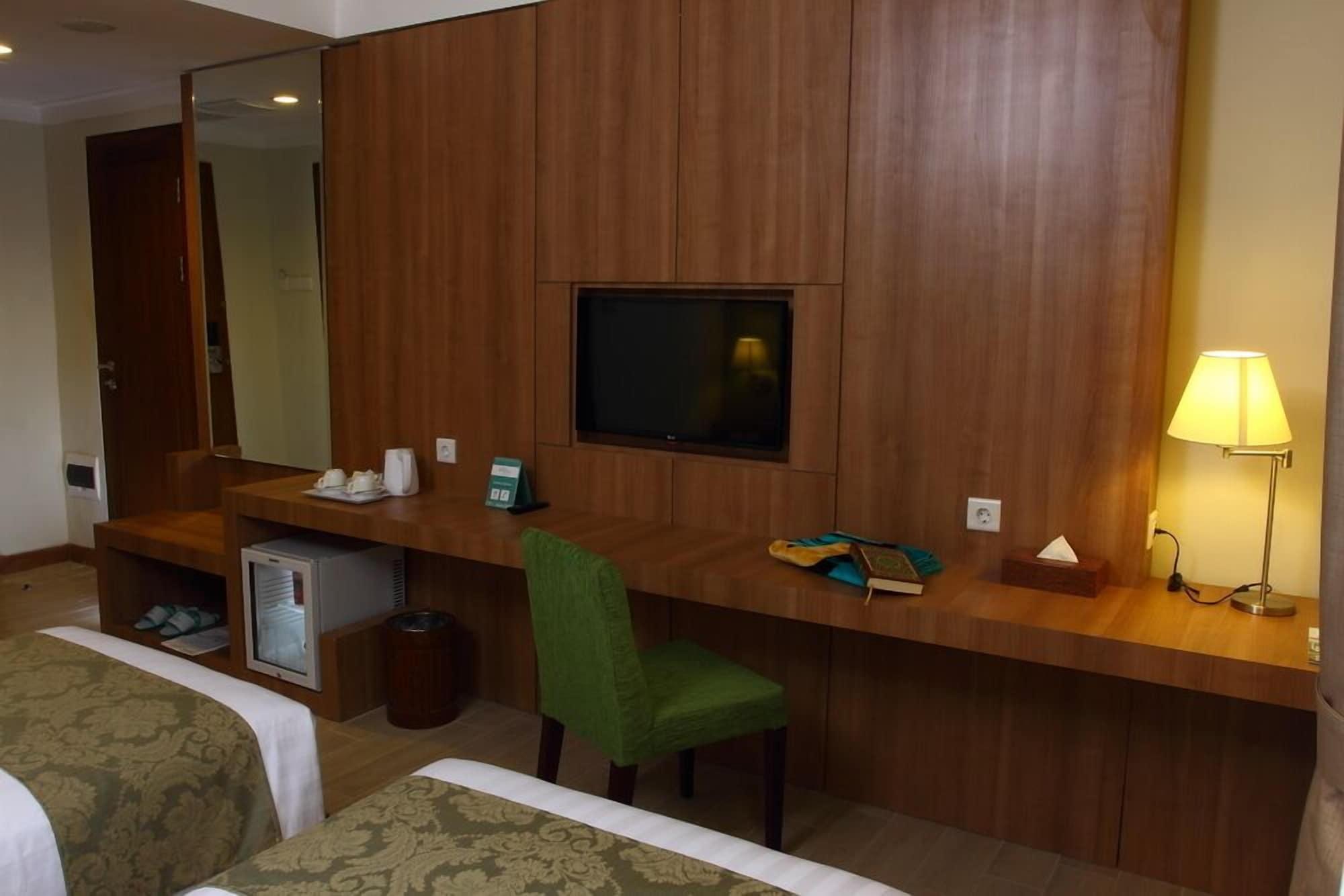 Aziza Syariah Hotel Solo By Horison Εξωτερικό φωτογραφία