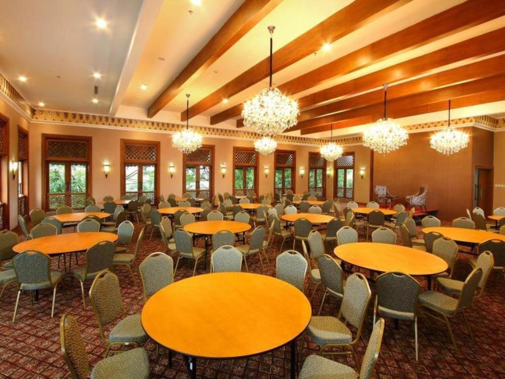 Aziza Syariah Hotel Solo By Horison Εξωτερικό φωτογραφία
