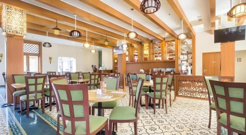 Aziza Syariah Hotel Solo By Horison Εξωτερικό φωτογραφία